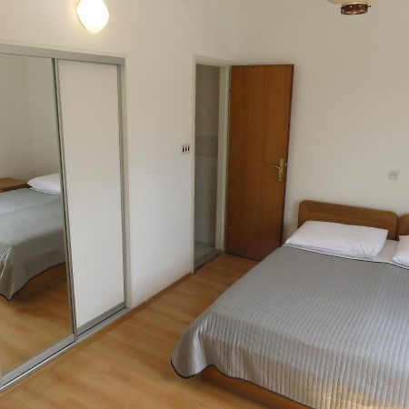 Apartmani Mm Стариград-Пакленица Екстериор снимка
