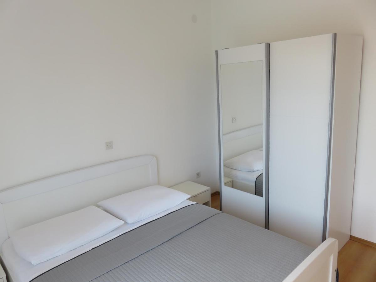 Apartmani Mm Стариград-Пакленица Екстериор снимка
